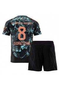 Fotbalové Dres Bayern Munich Leon Goretzka #8 Dětské Venkovní Oblečení 2024-25 Krátký Rukáv (+ trenýrky)